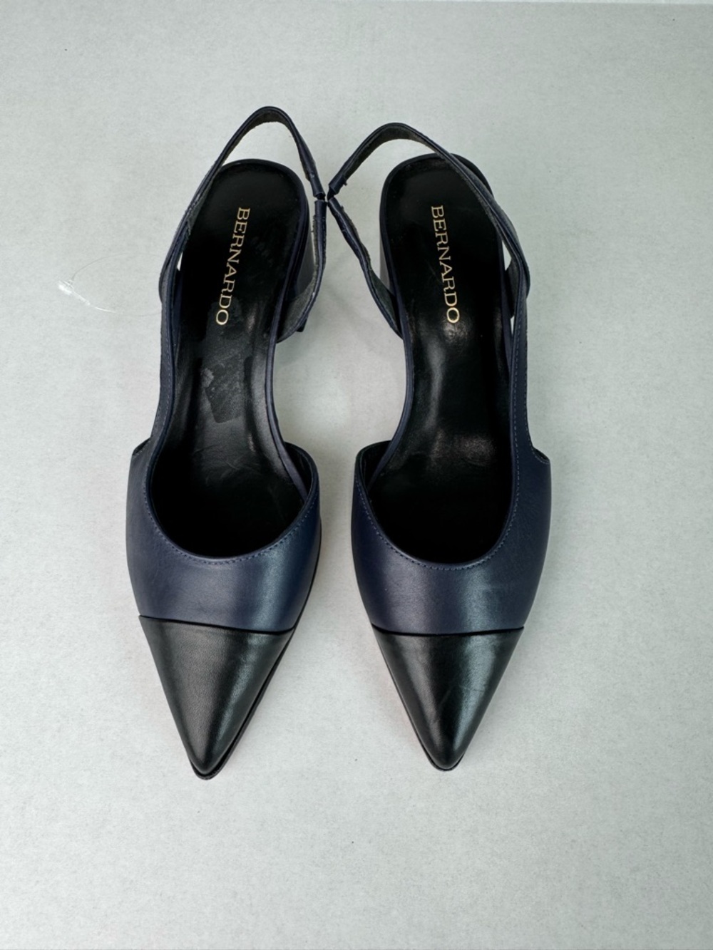 Bernardo 1946 Women’s Monroe Pump Dark Navy Antique Calf 6.5 - Picture 2 of 7